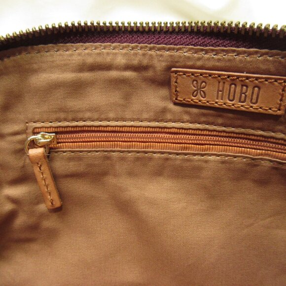 NWT Hobo Sable in Merlot Leather O-Ring Wristlet Clutch Purse - Picture 5 of 6